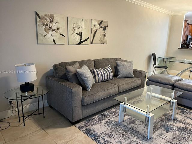 3725 S Ocean Dr L12, Hollywood, FL 33019