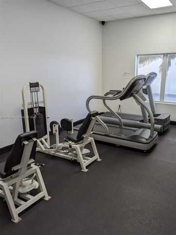 3725 S Ocean Dr L12, Hollywood, FL 33019