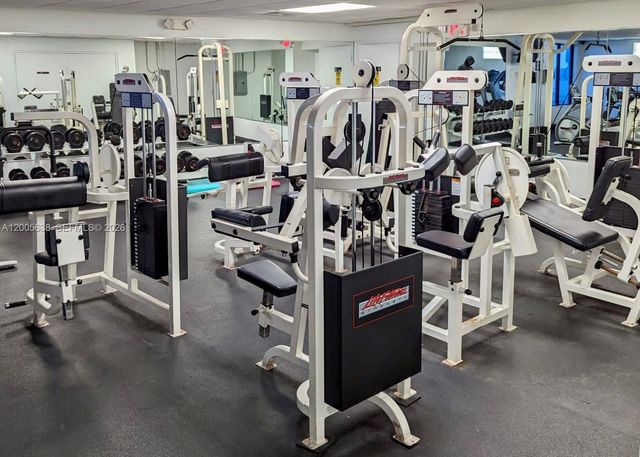 3725 S Ocean Dr L12, Hollywood, FL 33019