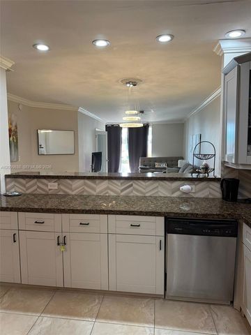 3725 S Ocean Dr L12, Hollywood, FL 33019