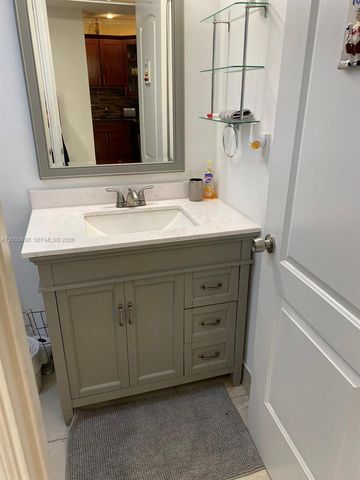 3725 S Ocean Dr L12, Hollywood, FL 33019