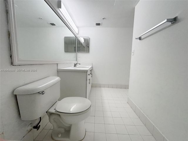 655 SW 111th Way 201, Pembroke Pines, FL 33025