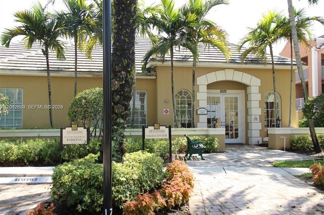 655 SW 111th Way 201, Pembroke Pines, FL 33025