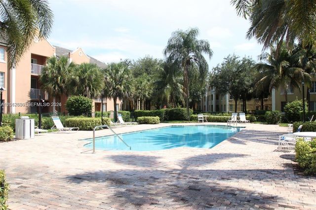 655 SW 111th Way 201, Pembroke Pines, FL 33025