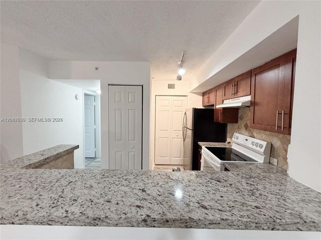 655 SW 111th Way 201, Pembroke Pines, FL 33025