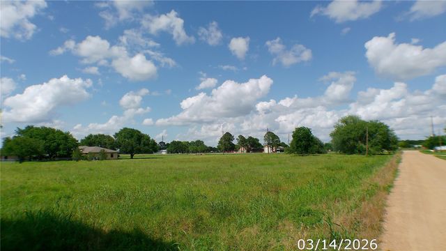 9113 Harvest Road, Sealy, TX 77474