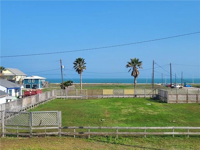 4502 Surfside Blvd 8, Corpus Christi, TX 78402