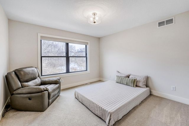 4998 Beach Street NE, Prior Lake, MN 55372