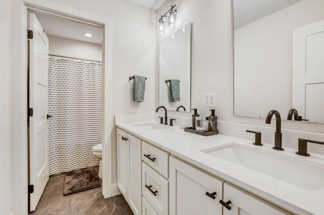 4998 Beach Street NE, Prior Lake, MN 55372