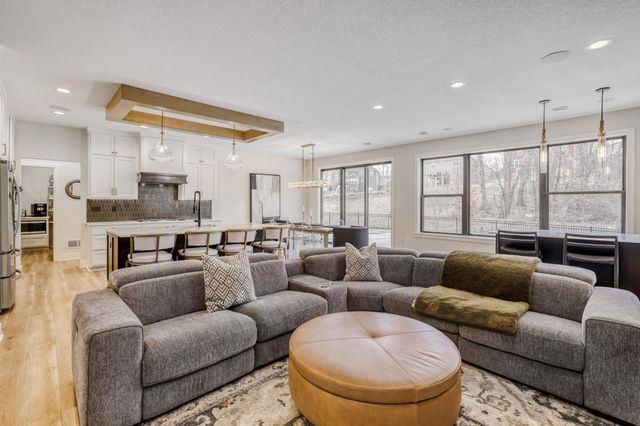 4998 Beach Street NE, Prior Lake, MN 55372