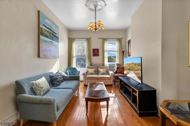 30 Gardner Ave, Jersey City, NJ 07304