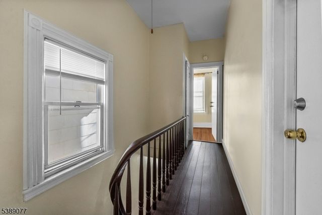 30 Gardner Ave, Jersey City, NJ 07304