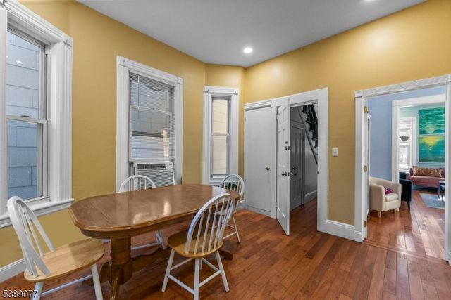 30 Gardner Ave, Jersey City, NJ 07304