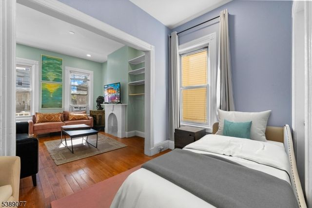 30 Gardner Ave, Jersey City, NJ 07304