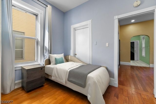 30 Gardner Ave, Jersey City, NJ 07304