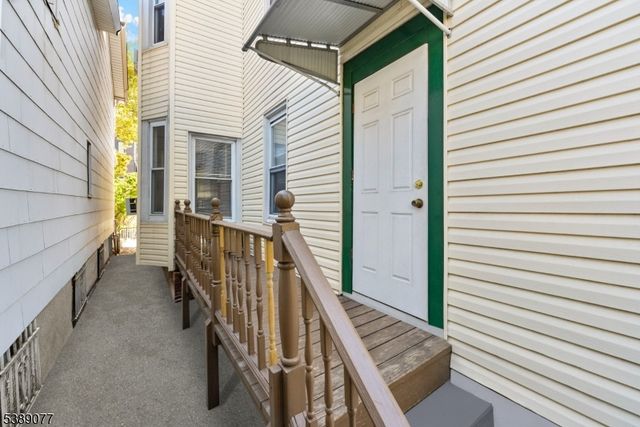 30 Gardner Ave, Jersey City, NJ 07304