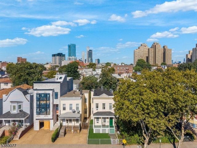 30 Gardner Ave, Jersey City, NJ 07304