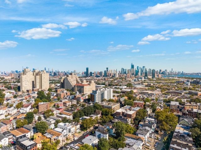 30 Gardner Ave, Jersey City, NJ 07304