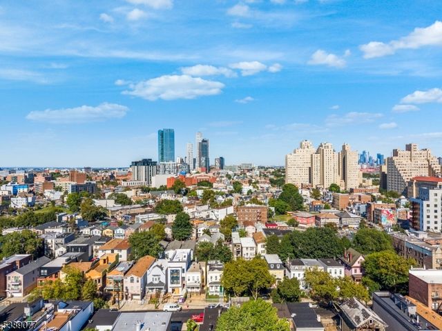 30 Gardner Ave, Jersey City, NJ 07304