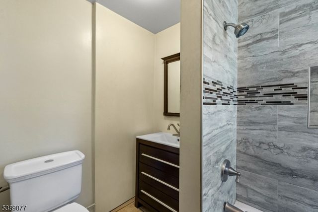 30 Gardner Ave, Jersey City, NJ 07304