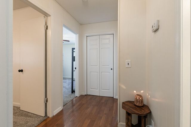 1030 S Birum Avenue, Bolivar, MO 65613