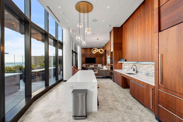 682 Atlantic Ave 45A, Boston, MA 02111