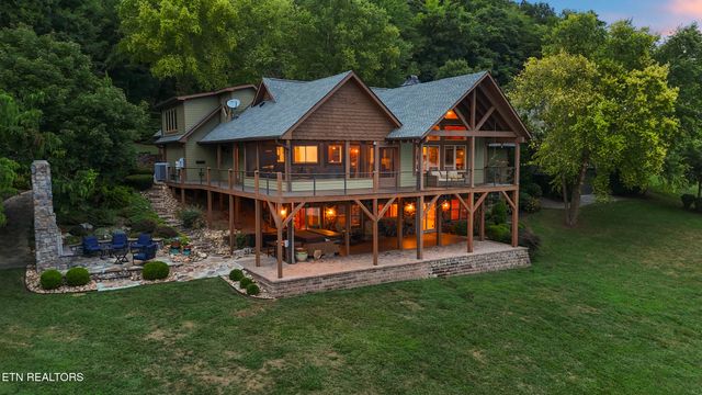 743 Jim Town Rd, Mooresburg, TN 37811