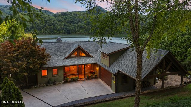 743 Jim Town Rd, Mooresburg, TN 37811