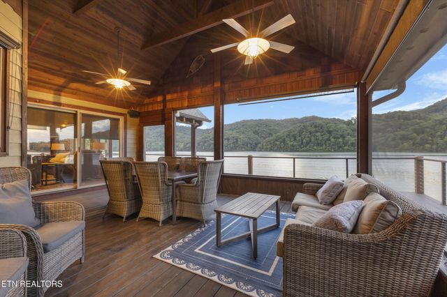 743 Jim Town Rd, Mooresburg, TN 37811