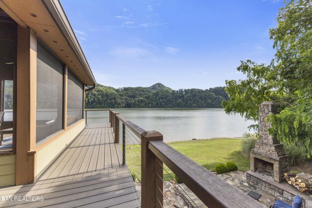 743 Jim Town Rd, Mooresburg, TN 37811