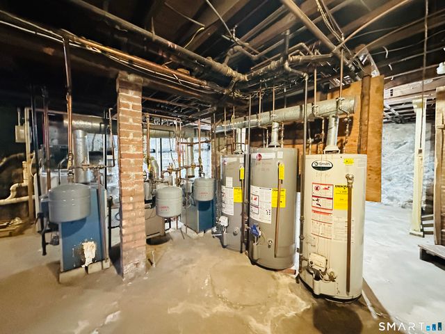 133 Quaker Lane South 3, West Hartford, CT 06119