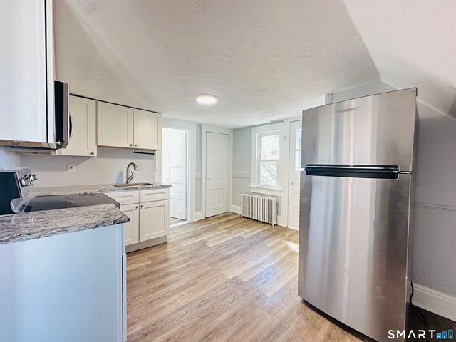 133 Quaker Lane South 3, West Hartford, CT 06119