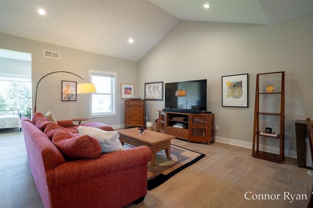 3758 Jason Ridge Lane, Grand Rapids, MI 49534