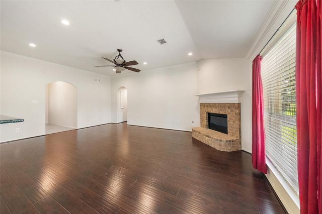 8502 Hunters Village Drive, Humble, TX 77346