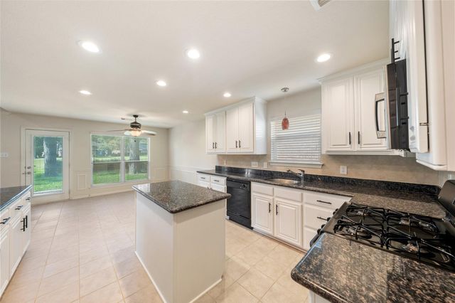 8502 Hunters Village Drive, Humble, TX 77346