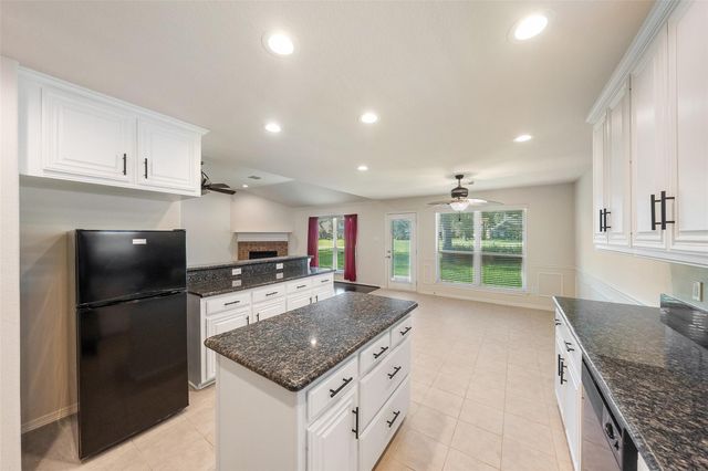 8502 Hunters Village Drive, Humble, TX 77346