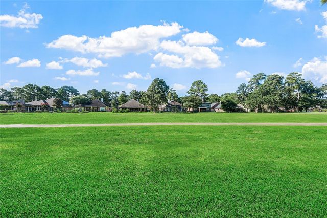 8502 Hunters Village Drive, Humble, TX 77346