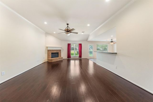 8502 Hunters Village Drive, Humble, TX 77346