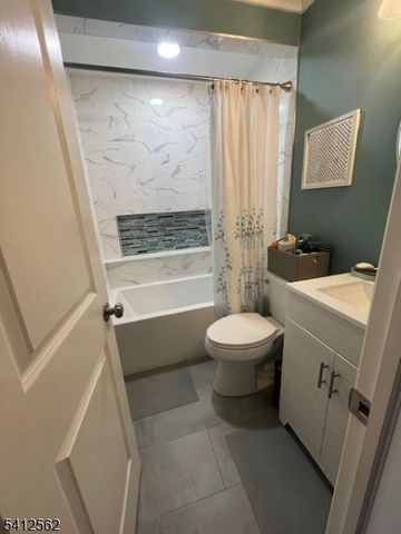 114 Wildflower Ln, Hillsborough Twp., NJ 08844