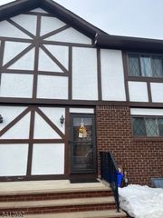 114 Wildflower Ln, Hillsborough Twp., NJ 08844