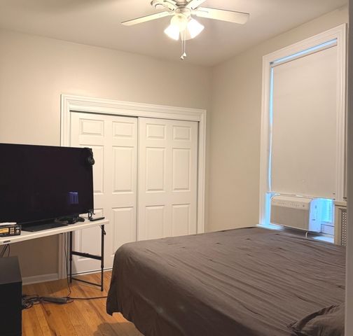 3039 W Wilson Avenue 2, Chicago, IL 60625