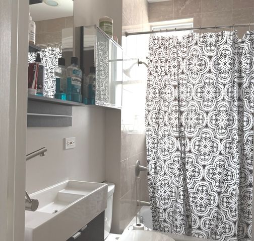 3039 W Wilson Avenue 2, Chicago, IL 60625