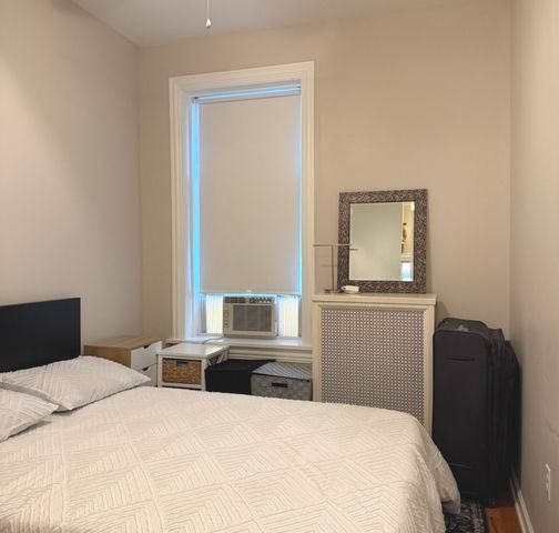 3039 W Wilson Avenue 2, Chicago, IL 60625
