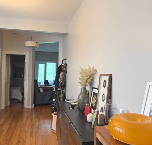 3039 W Wilson Avenue 2, Chicago, IL 60625