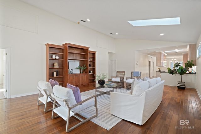 952 Edwards Avenue, Fairhope, AL 36532