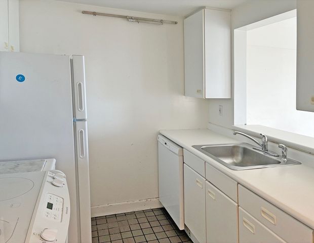 931 Massachusetts Ave. 801, Cambridge, MA 02139