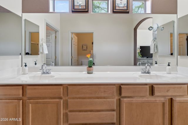 11500 E COCHISE Drive 2038, Scottsdale, AZ 85259