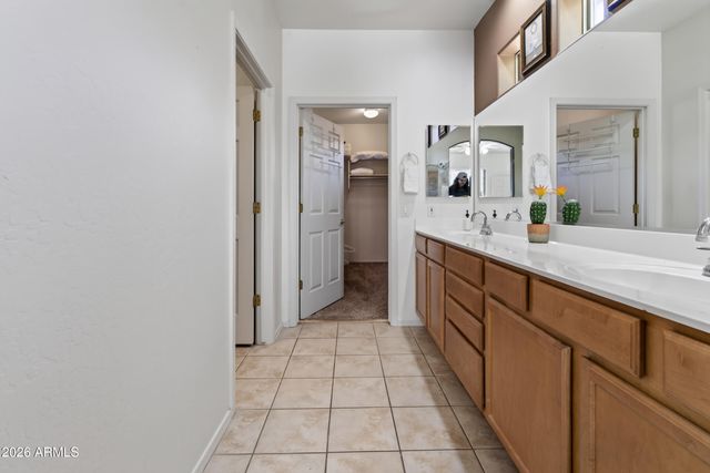 11500 E COCHISE Drive 2038, Scottsdale, AZ 85259