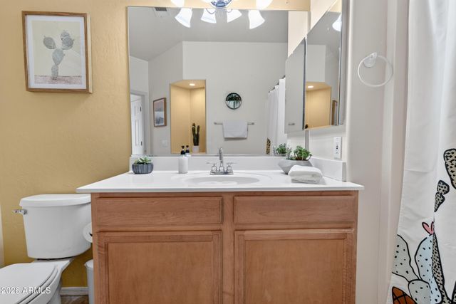 11500 E COCHISE Drive 2038, Scottsdale, AZ 85259