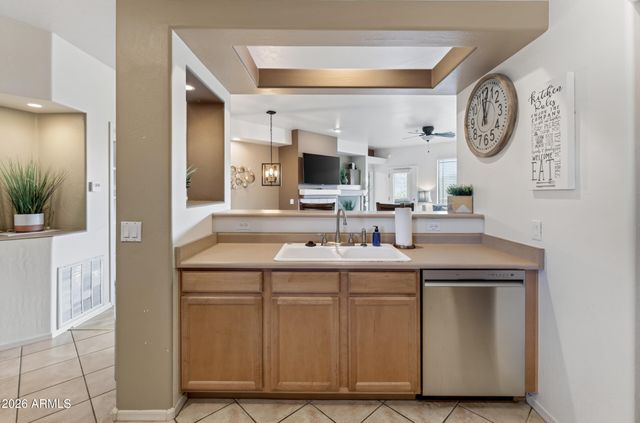 11500 E COCHISE Drive 2038, Scottsdale, AZ 85259